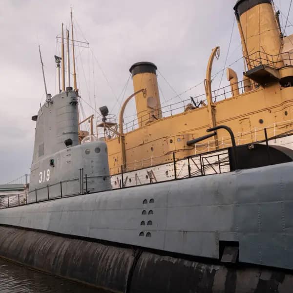 Submarine
